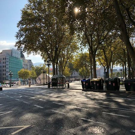 Apartamento Minimalista En El Corazon De Bilbao Exterior foto