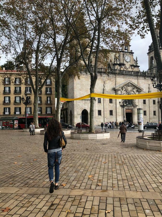 Apartamento Minimalista En El Corazon De Bilbao Exterior foto